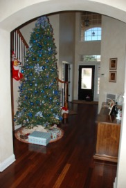 2013-12-14 08-38-29 Pre Christmas Decor.jpg